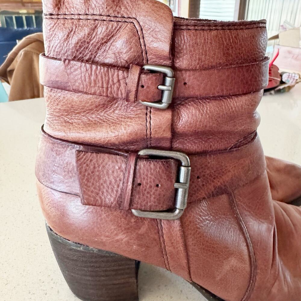 Naya Virtue Bordo Red Leather Ankle Boots Womens Size 6.5M Casual Zip Buckle - Picture 8 of 8